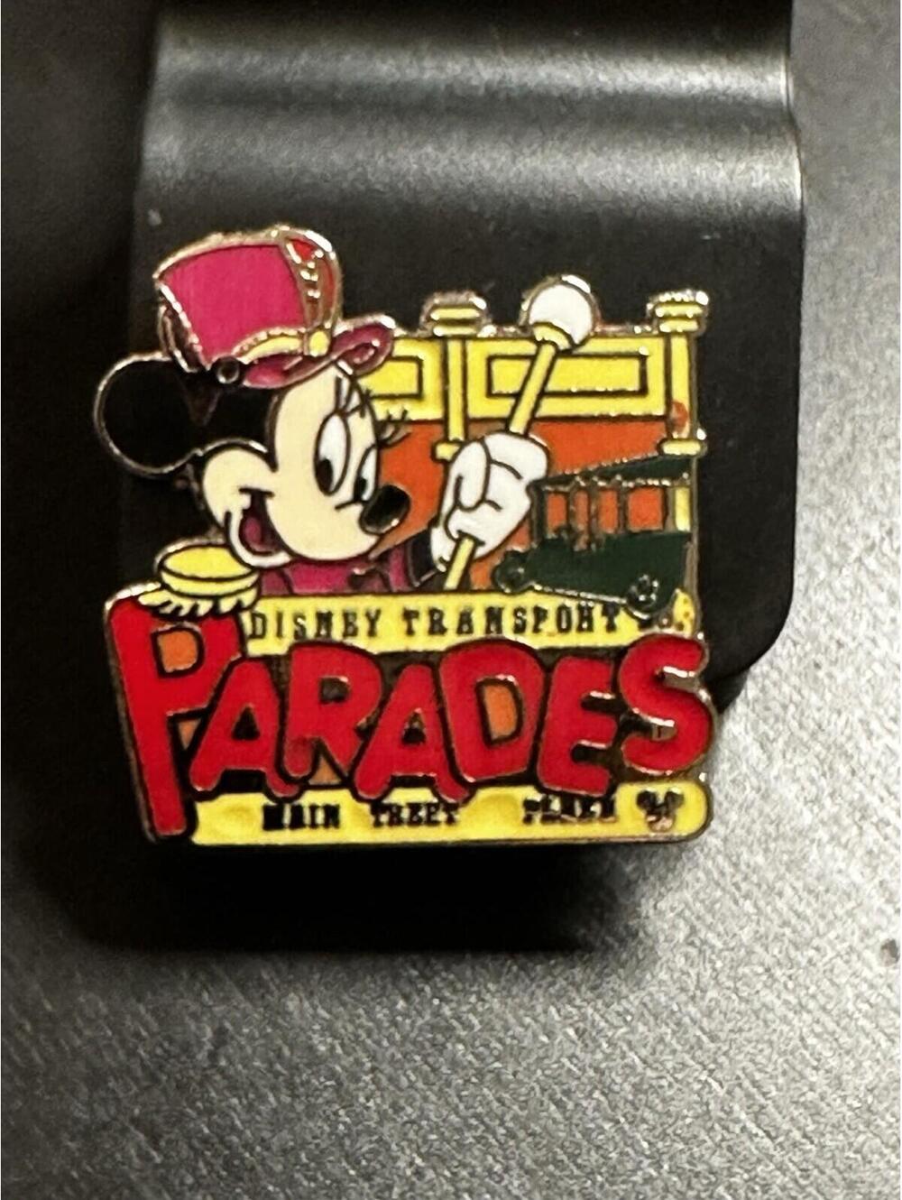 DLR 2007 Hotel Hidden Mickey Dreams Collection Minnie Mouse Parade Disney Pin E9